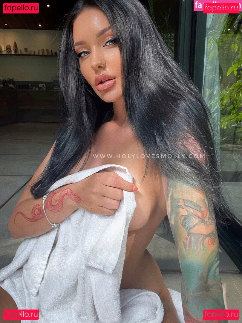 holylovesmolly / xmollyelise Onlyfans Photo Gallery 