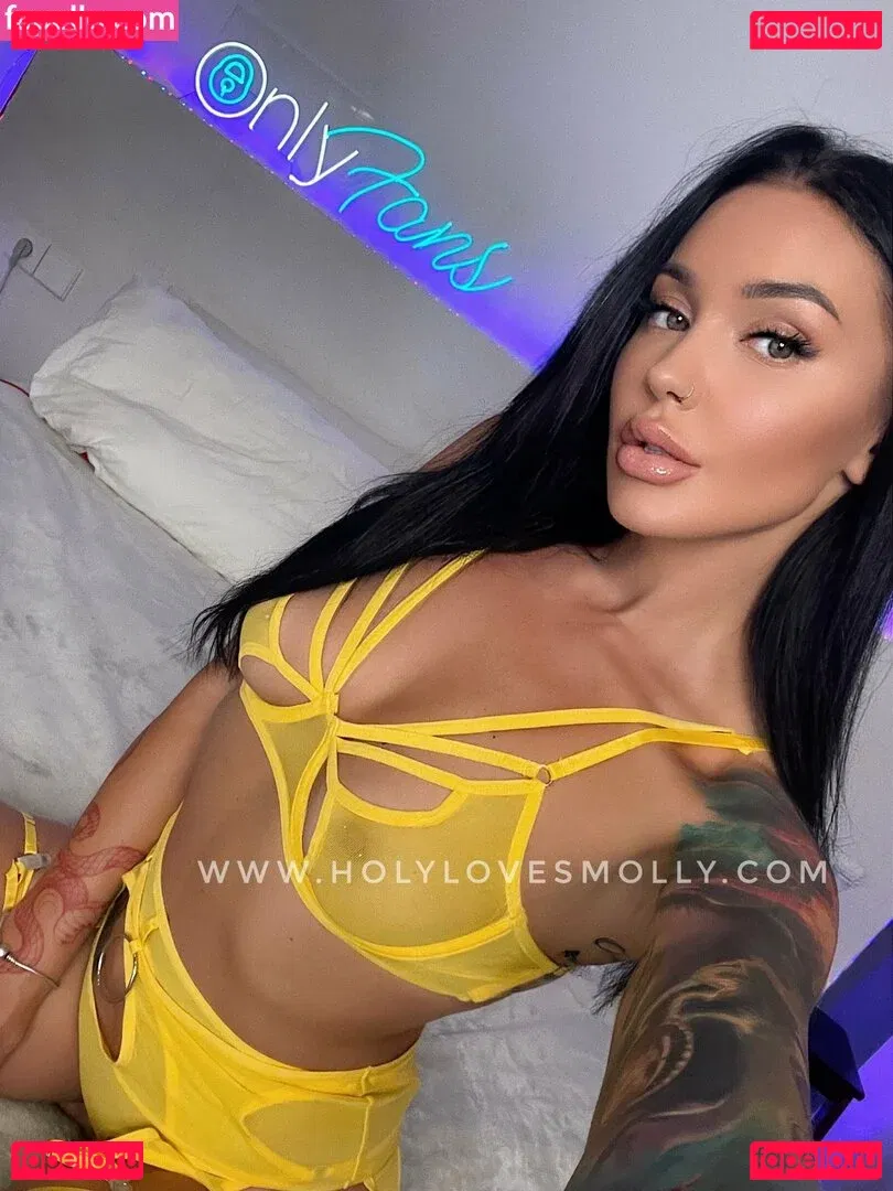 holylovesmolly / xmollyelise Onlyfans Photo Gallery 