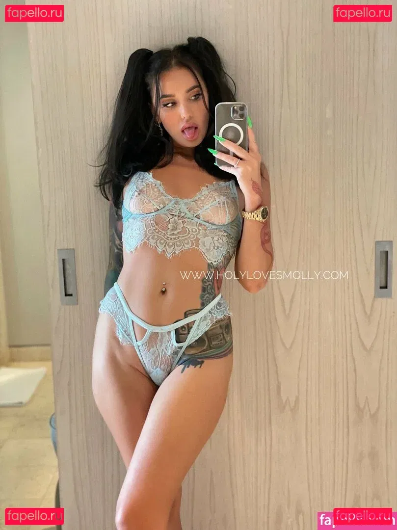 holylovesmolly / xmollyelise Onlyfans Photo Gallery 