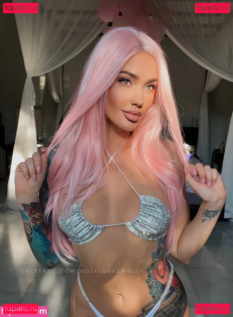 holylovesmolly / xmollyelise Onlyfans Photo Gallery 