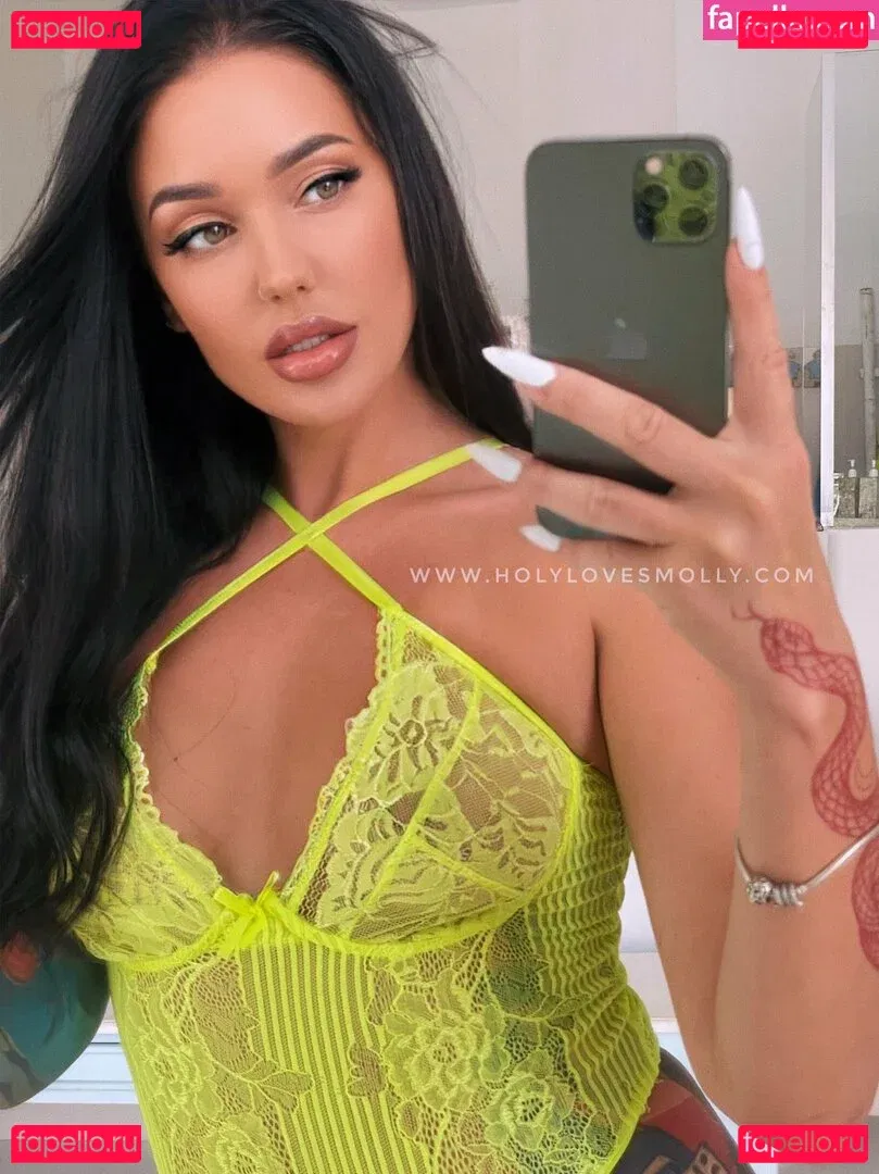 holylovesmolly / xmollyelise Onlyfans Photo Gallery 