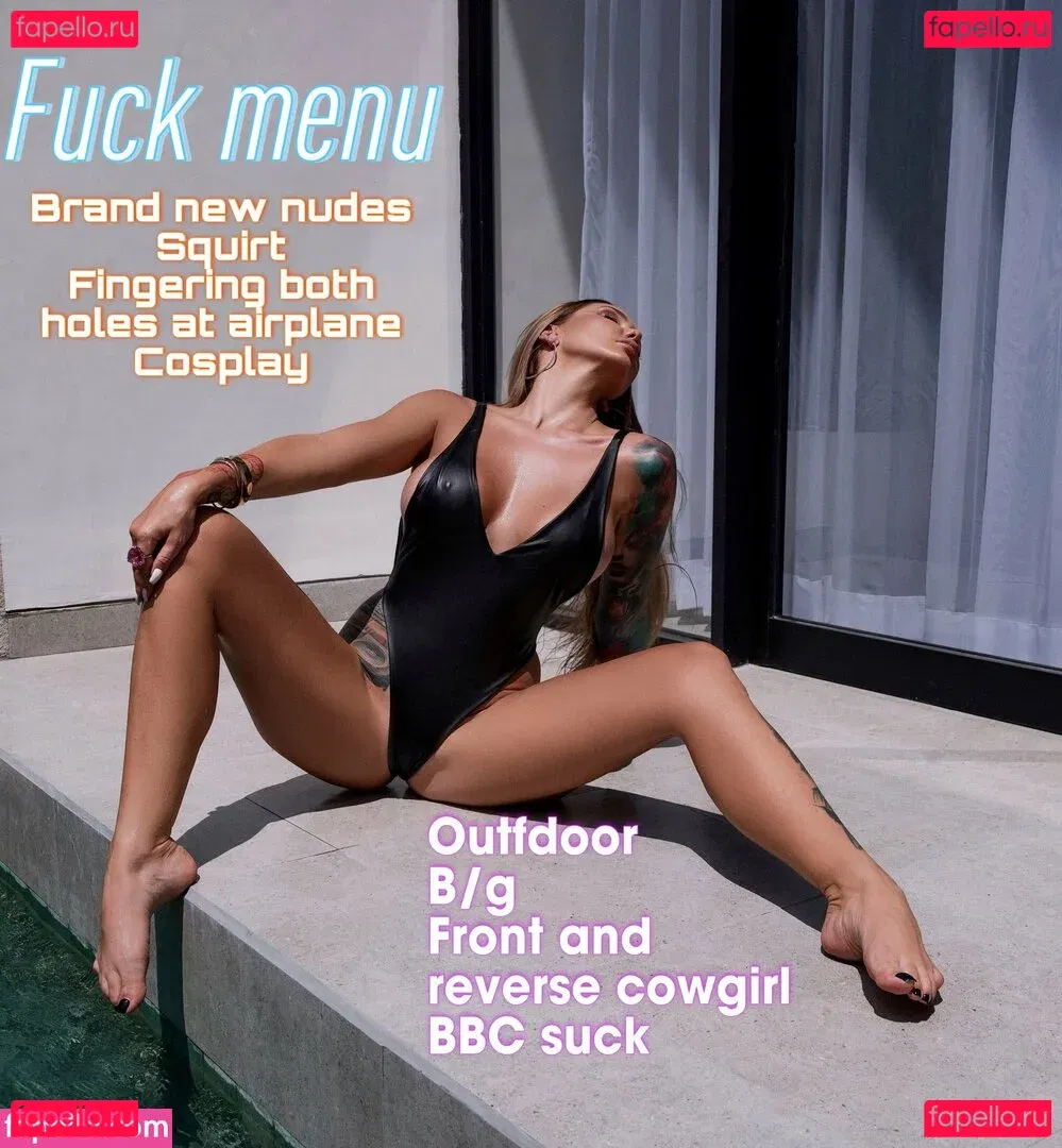 holylovesmolly / xmollyelise Onlyfans Photo Gallery 