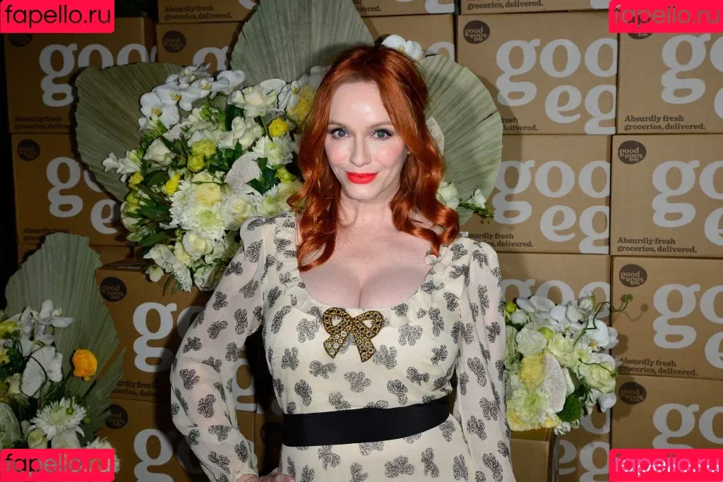 Christina Hendricks / actuallychristinahendricks Onlyfans Photo Gallery 