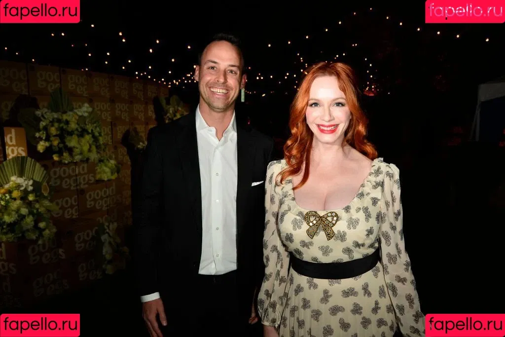 Christina Hendricks / actuallychristinahendricks Onlyfans Photo Gallery 