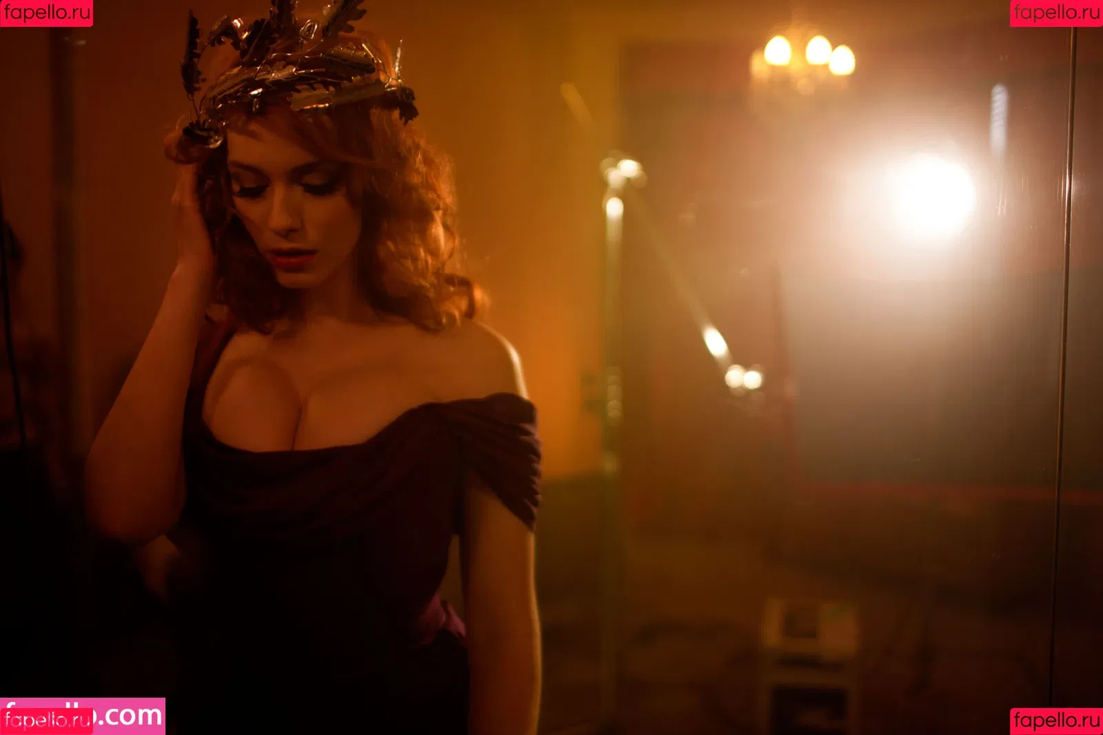 Christina Hendricks / actuallychristinahendricks Onlyfans Photo Gallery 