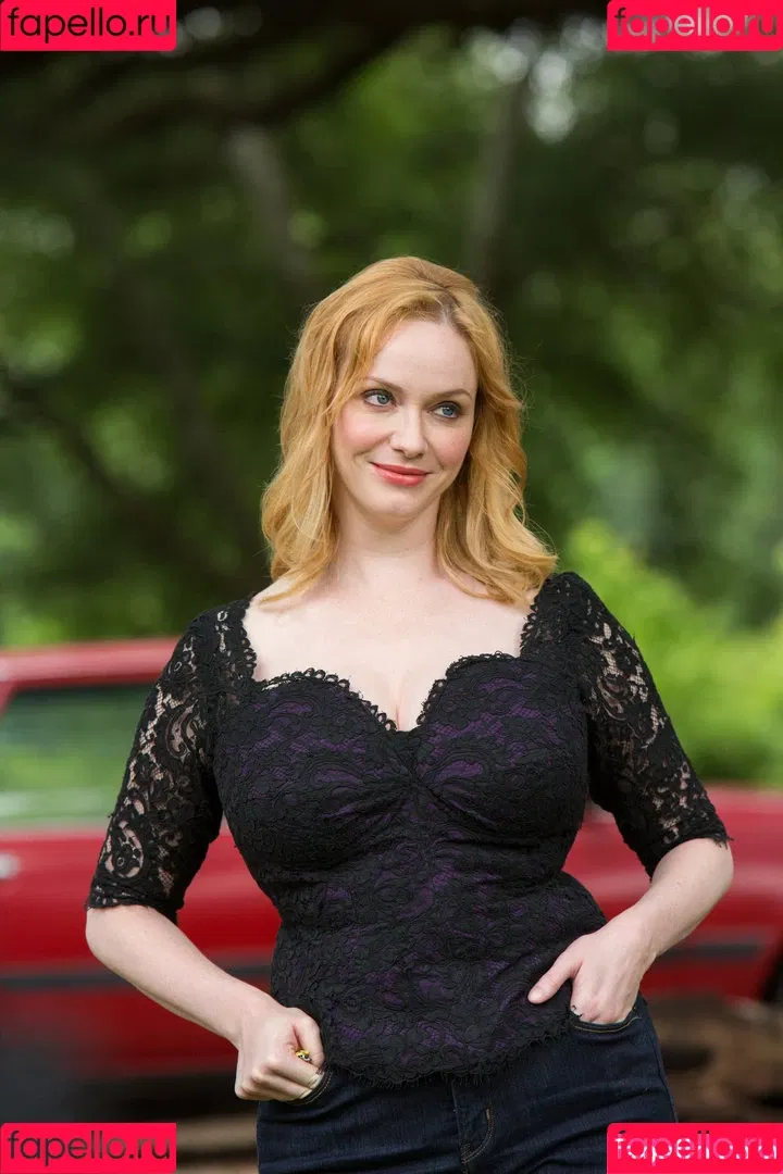 Christina Hendricks / actuallychristinahendricks Onlyfans Photo Gallery 