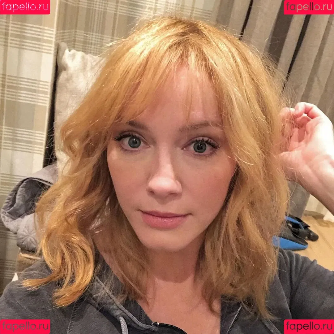 Christina Hendricks / actuallychristinahendricks Onlyfans Photo Gallery 