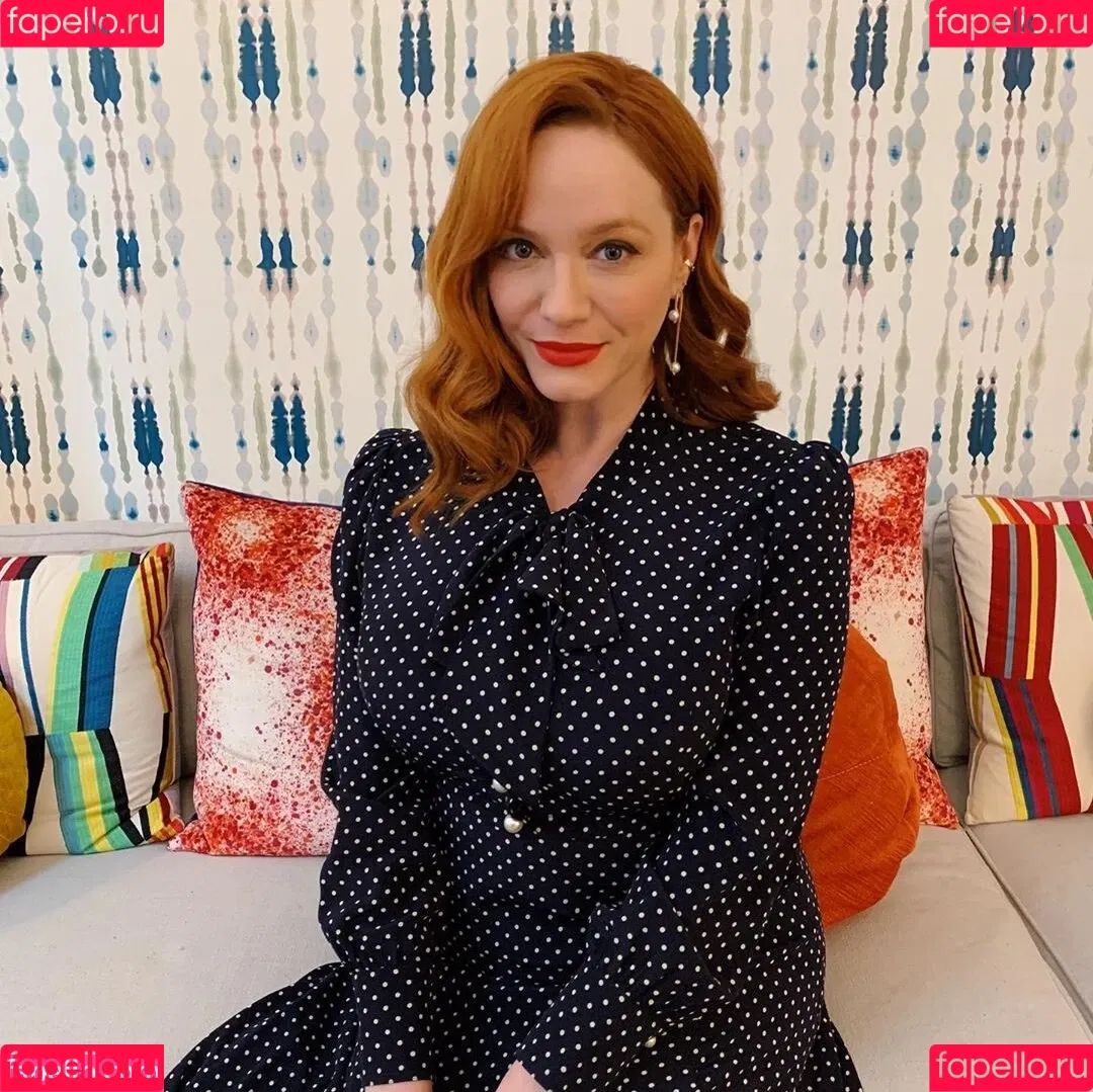 Christina Hendricks / actuallychristinahendricks Onlyfans Photo Gallery 