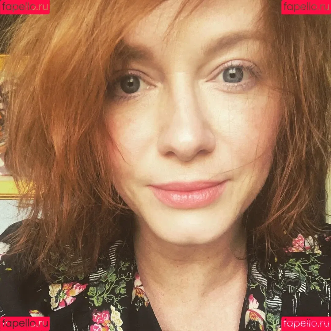 Christina Hendricks / actuallychristinahendricks Onlyfans Photo Gallery 