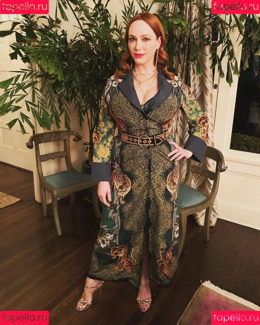 Christina Hendricks / actuallychristinahendricks Onlyfans Photo Gallery 