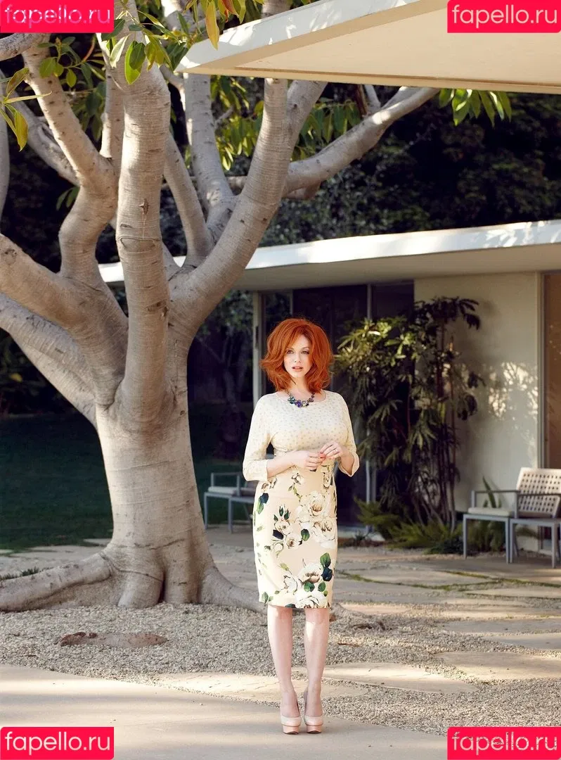 Christina Hendricks / actuallychristinahendricks Onlyfans Photo Gallery 
