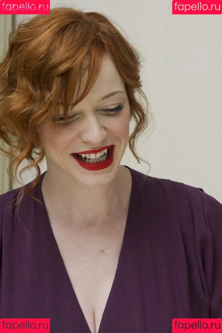 Christina Hendricks / actuallychristinahendricks Onlyfans Photo Gallery 