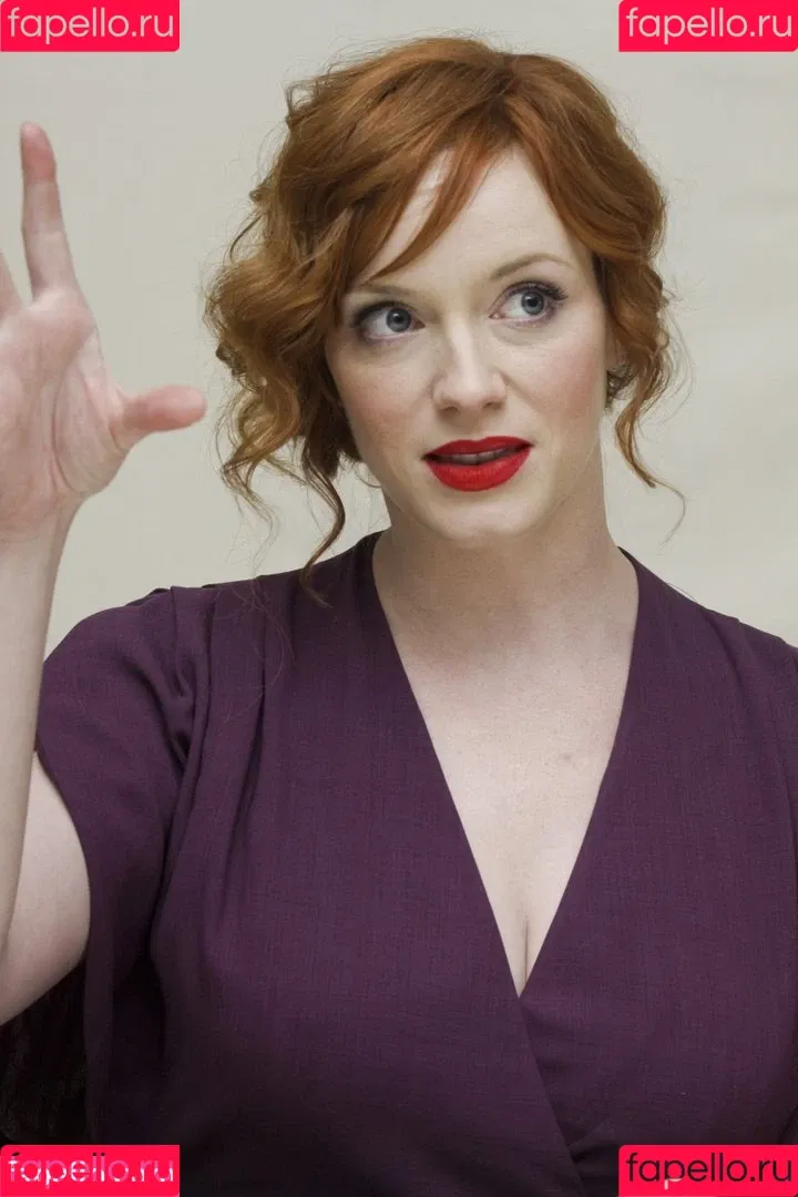 Christina Hendricks / actuallychristinahendricks Onlyfans Photo Gallery 