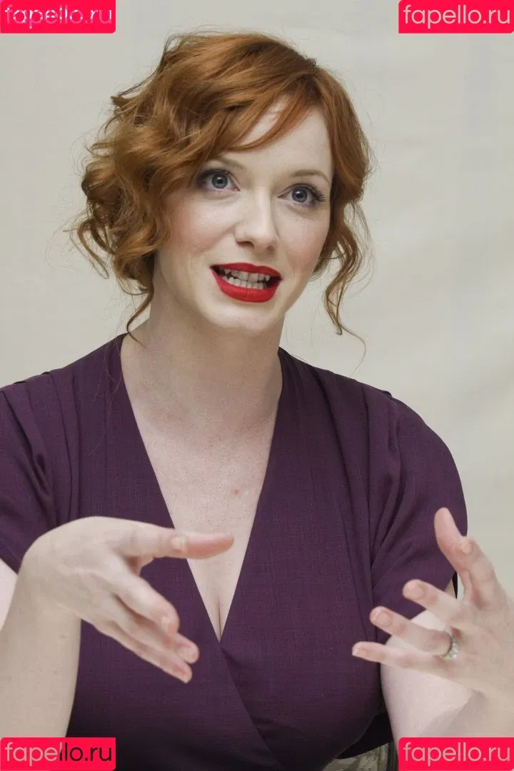 Christina Hendricks / actuallychristinahendricks Onlyfans Photo Gallery 