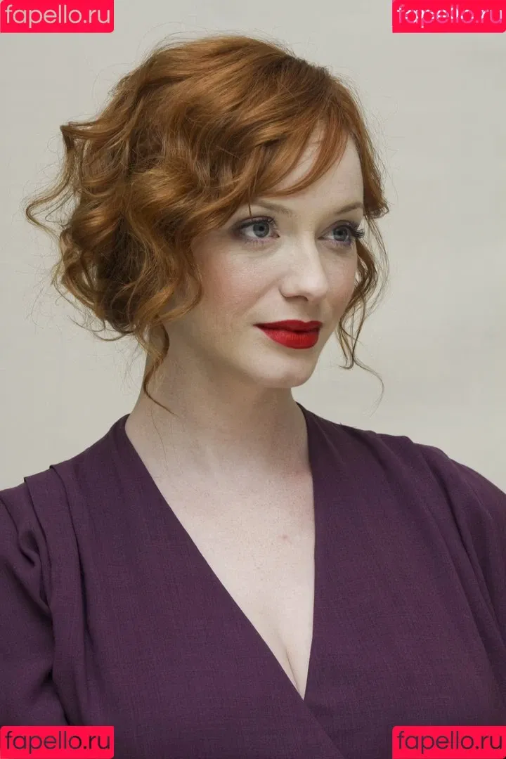 Christina Hendricks / actuallychristinahendricks Onlyfans Photo Gallery 