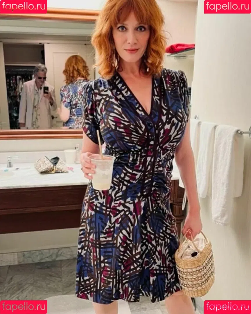 Christina Hendricks / actuallychristinahendricks Onlyfans Photo Gallery 