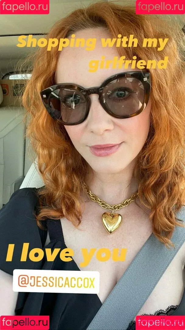 Christina Hendricks / actuallychristinahendricks Onlyfans Photo Gallery 
