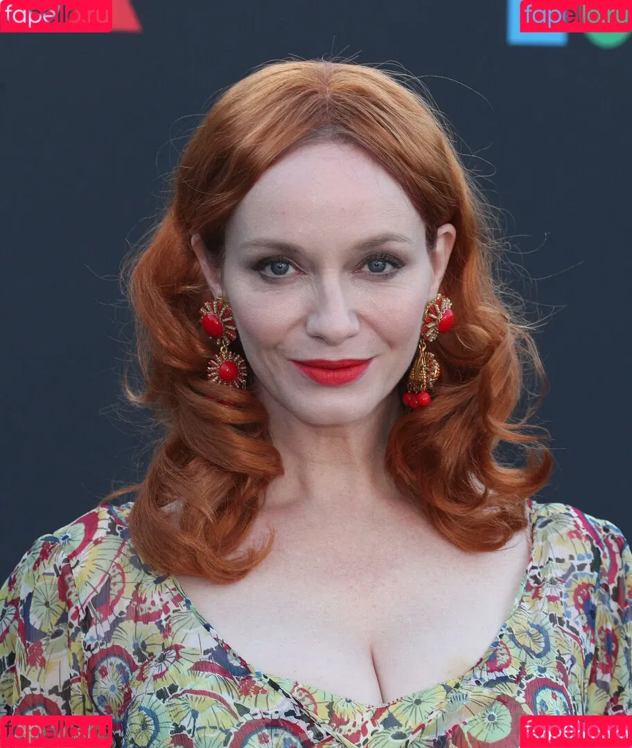 Christina Hendricks / actuallychristinahendricks Onlyfans Photo Gallery 