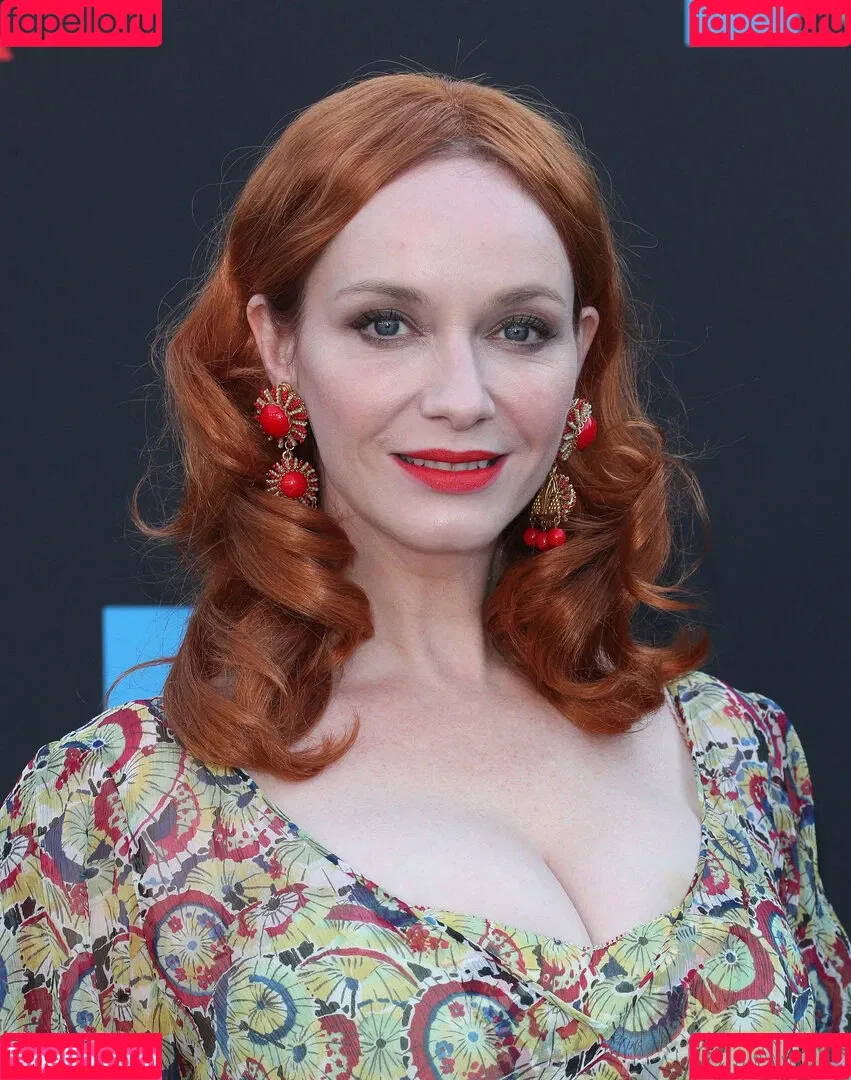 Christina Hendricks / actuallychristinahendricks Onlyfans Photo Gallery 