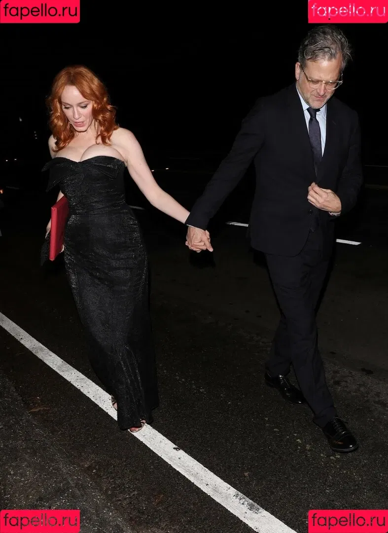 Christina Hendricks / actuallychristinahendricks Onlyfans Photo Gallery 