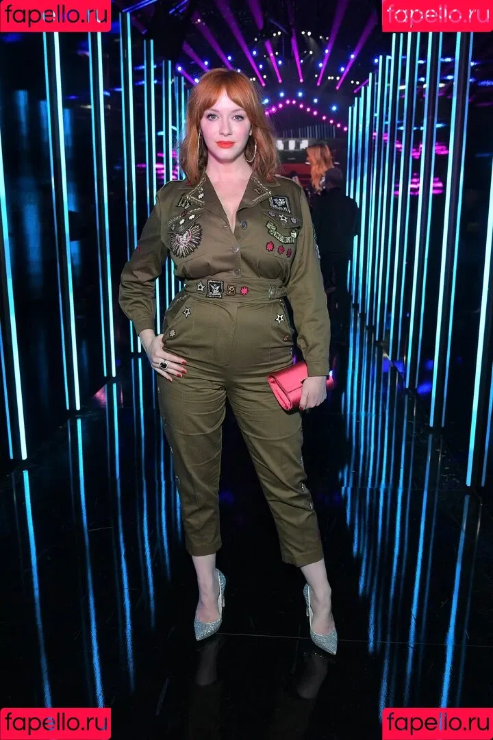 Christina Hendricks / actuallychristinahendricks Onlyfans Photo Gallery 