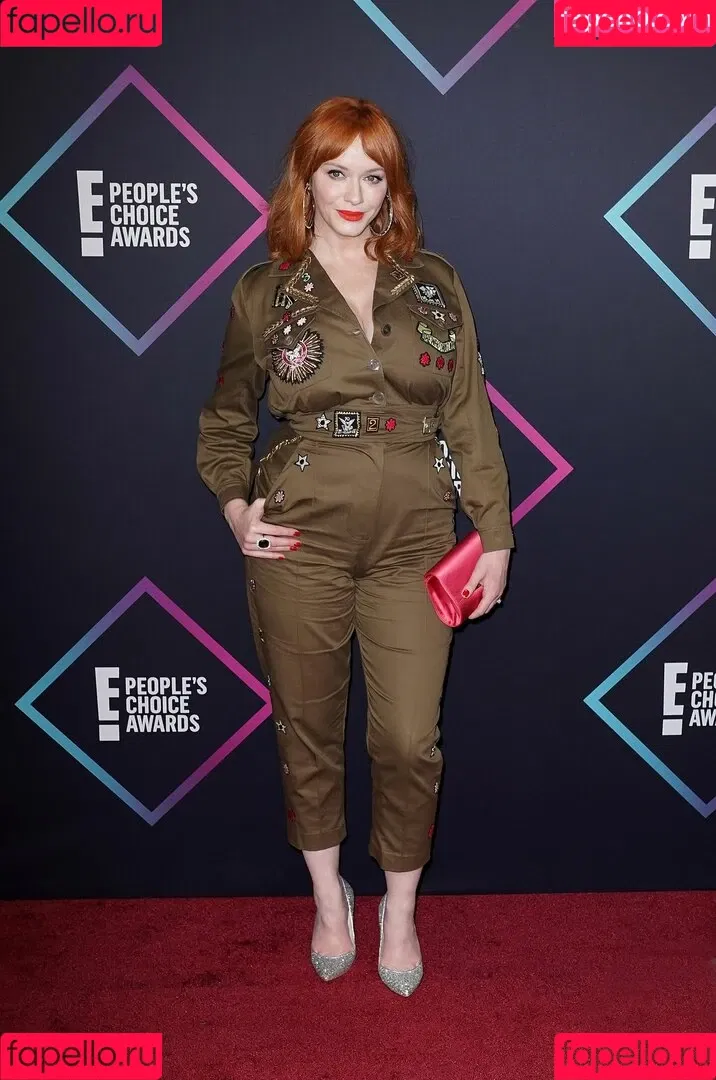 Christina Hendricks / actuallychristinahendricks Onlyfans Photo Gallery 