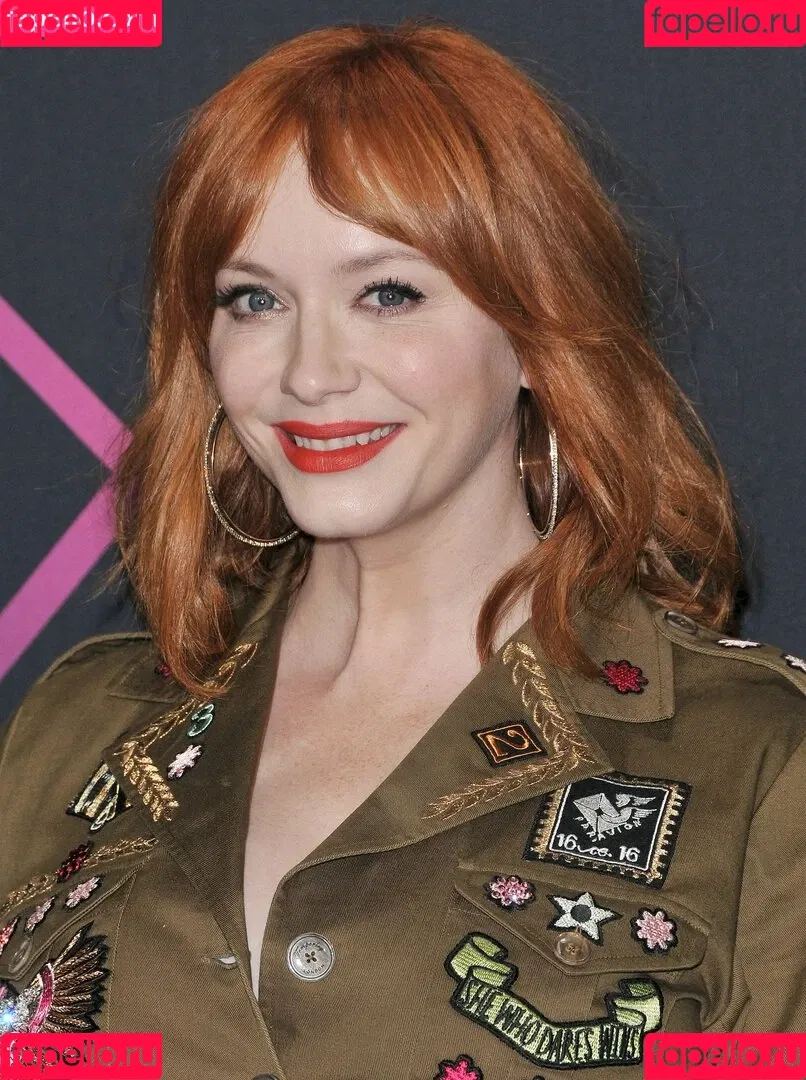 Christina Hendricks / actuallychristinahendricks Onlyfans Photo Gallery 