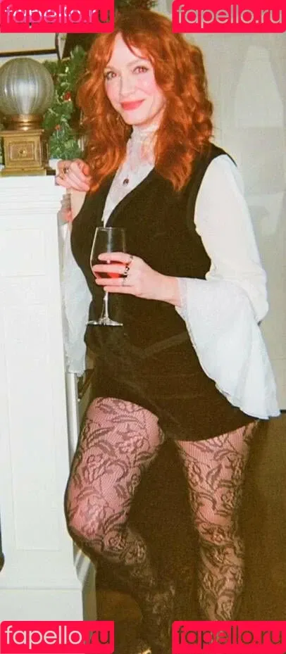 Christina Hendricks / actuallychristinahendricks Onlyfans Photo Gallery 