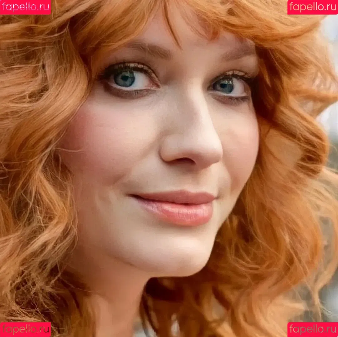 Christina Hendricks / actuallychristinahendricks Onlyfans Photo Gallery 