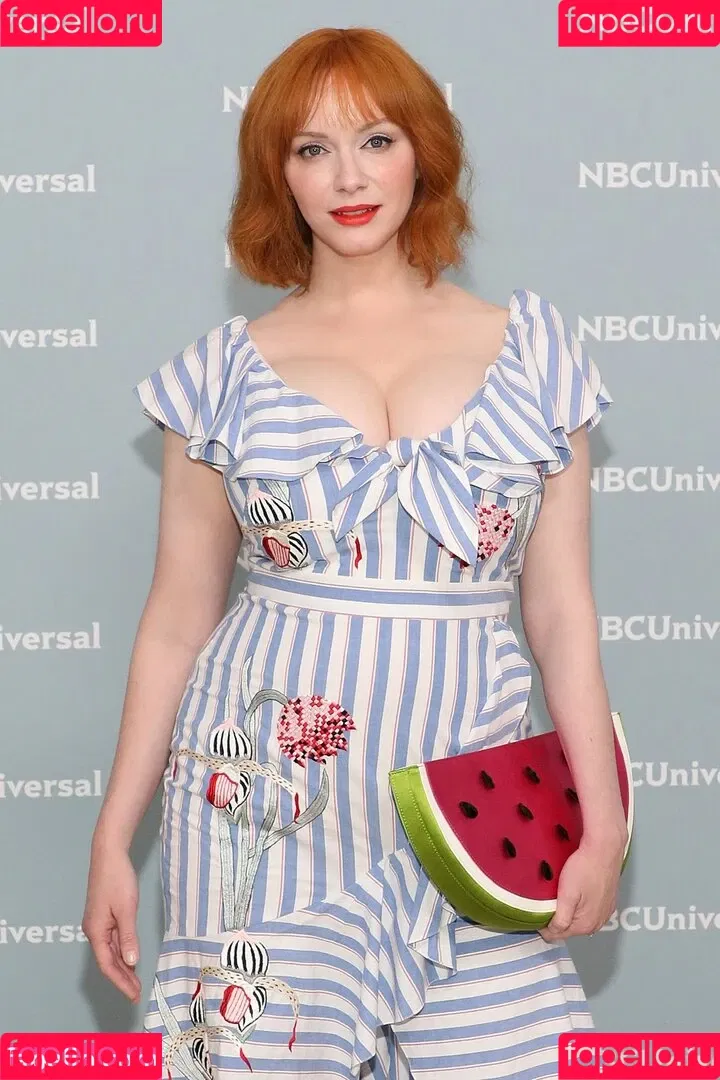 Christina Hendricks / actuallychristinahendricks Onlyfans Photo Gallery 