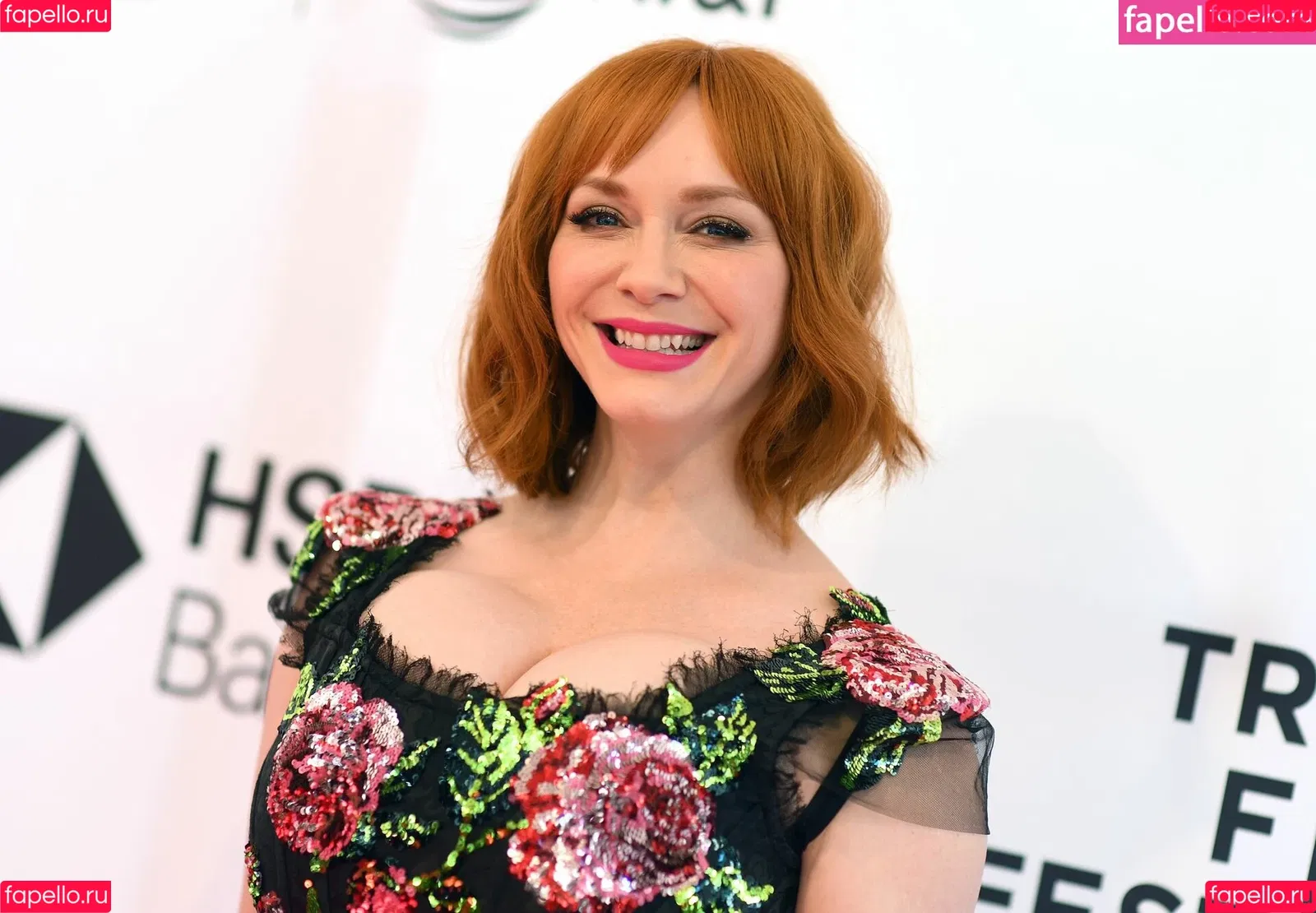 Christina Hendricks / actuallychristinahendricks Onlyfans Photo Gallery 