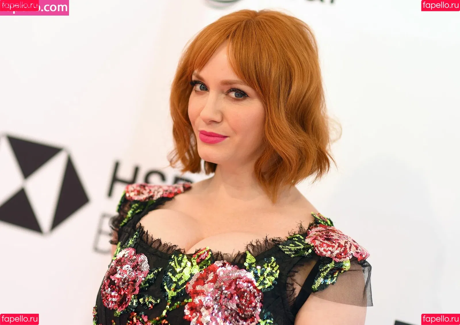 Christina Hendricks / actuallychristinahendricks Onlyfans Photo Gallery 