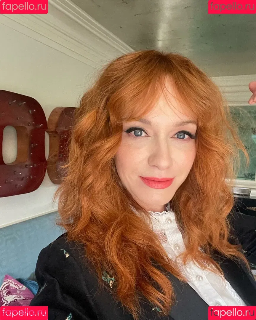Christina Hendricks / actuallychristinahendricks Onlyfans Photo Gallery 