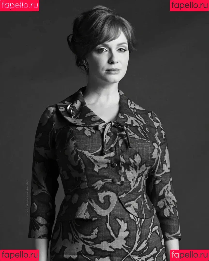 Christina Hendricks / actuallychristinahendricks Onlyfans Photo Gallery 