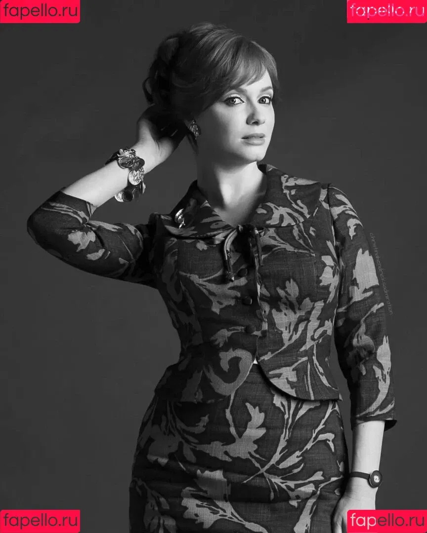 Christina Hendricks / actuallychristinahendricks Onlyfans Photo Gallery 