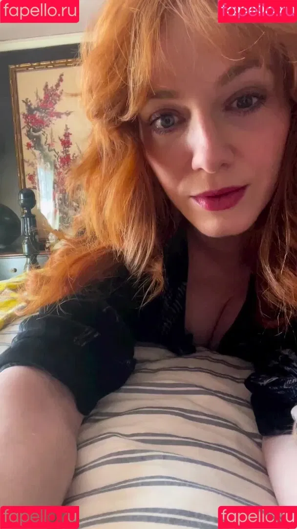 Christina Hendricks / actuallychristinahendricks Onlyfans Photo Gallery 