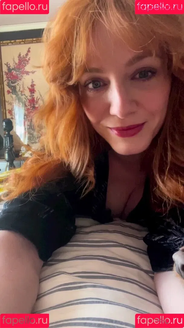 Christina Hendricks / actuallychristinahendricks Onlyfans Photo Gallery 