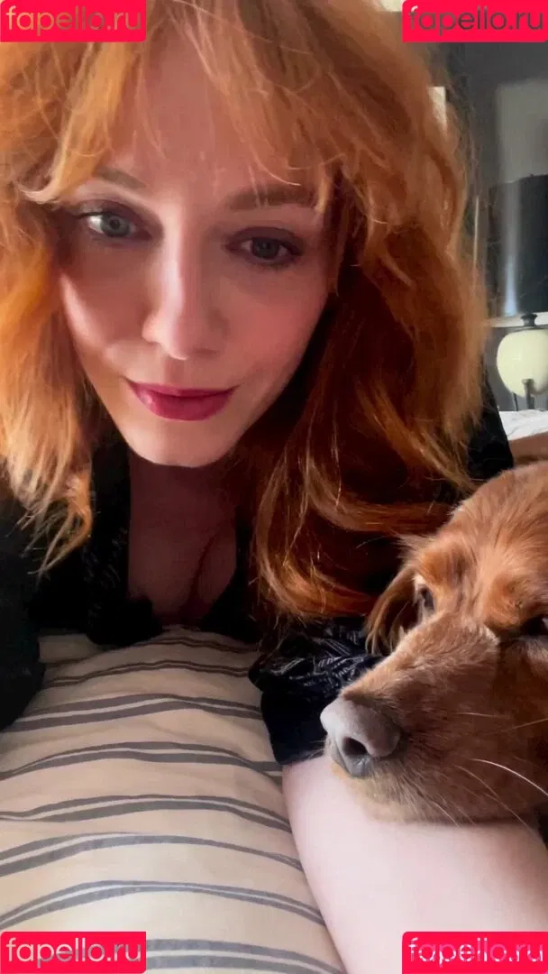Christina Hendricks / actuallychristinahendricks Onlyfans Photo Gallery 