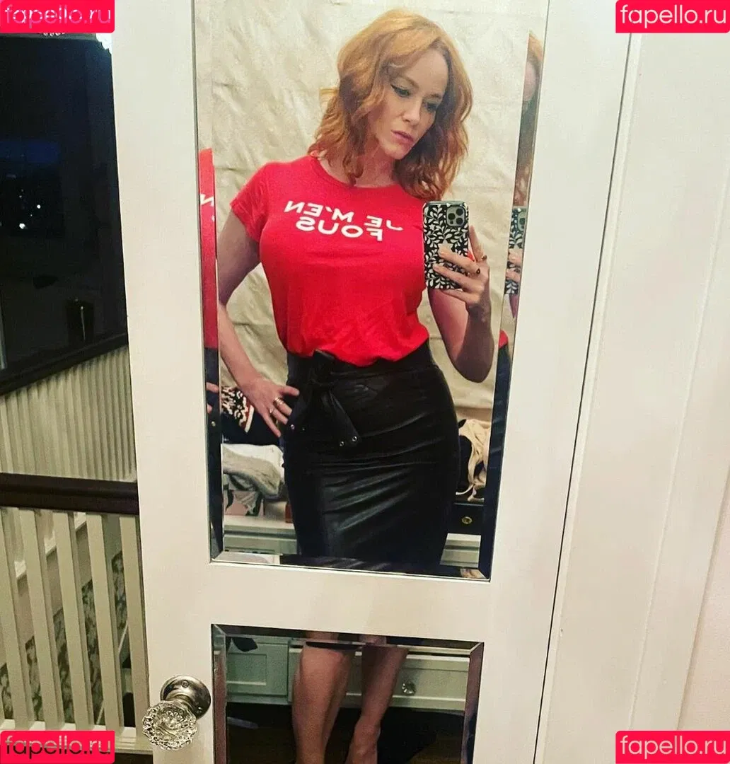 Christina Hendricks / actuallychristinahendricks Onlyfans Photo Gallery 