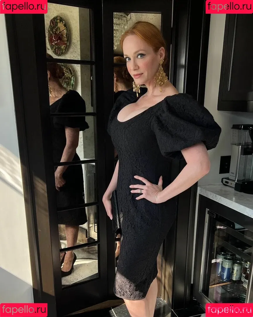 Christina Hendricks / actuallychristinahendricks Onlyfans Photo Gallery 