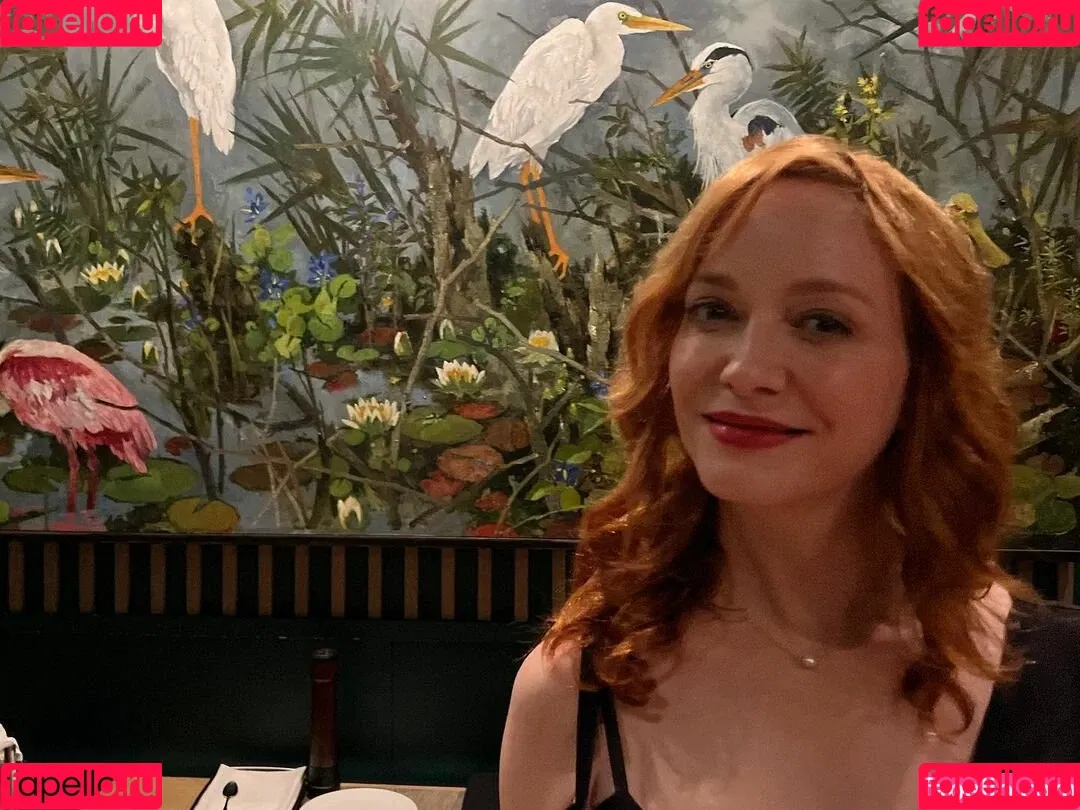Christina Hendricks / actuallychristinahendricks Onlyfans Photo Gallery 