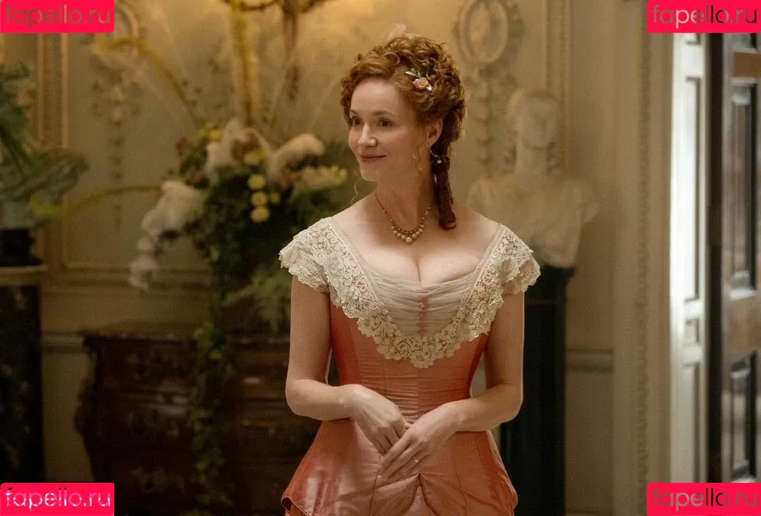 Christina Hendricks / actuallychristinahendricks Onlyfans Photo Gallery 
