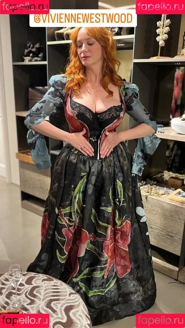 Christina Hendricks / actuallychristinahendricks Onlyfans Photo Gallery 