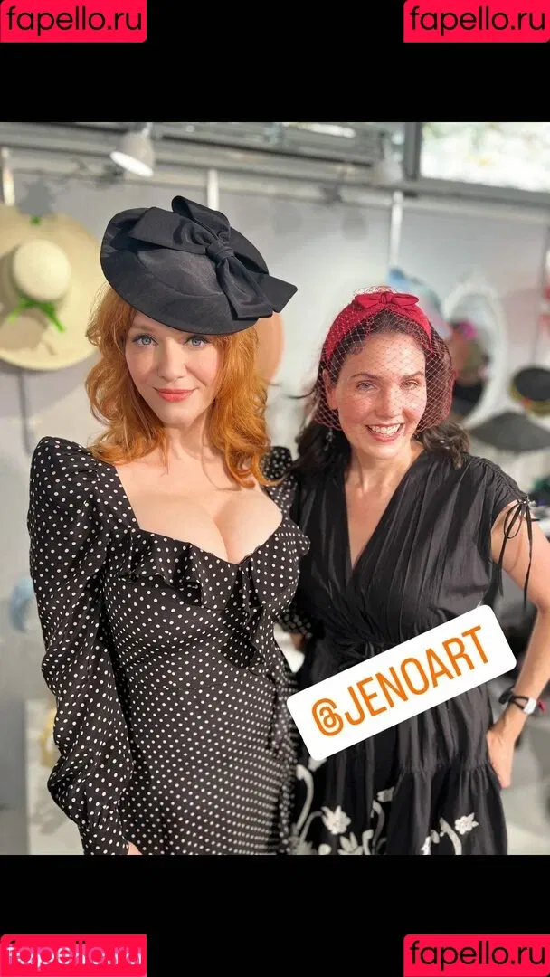 Christina Hendricks / actuallychristinahendricks Onlyfans Photo Gallery 