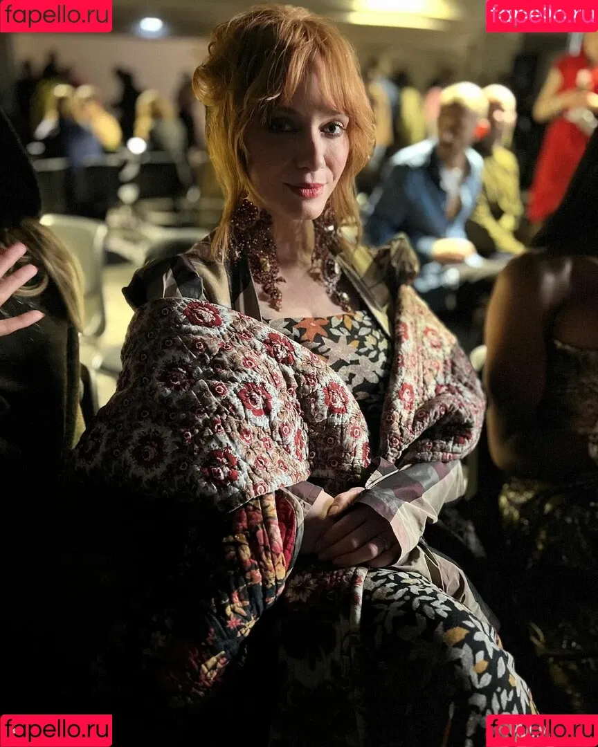 Christina Hendricks / actuallychristinahendricks Onlyfans Photo Gallery 