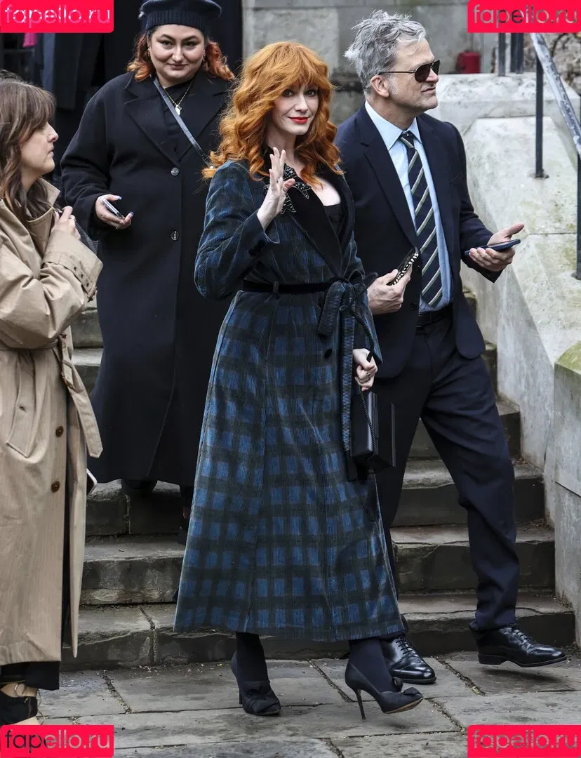 Christina Hendricks / actuallychristinahendricks Onlyfans Photo Gallery 