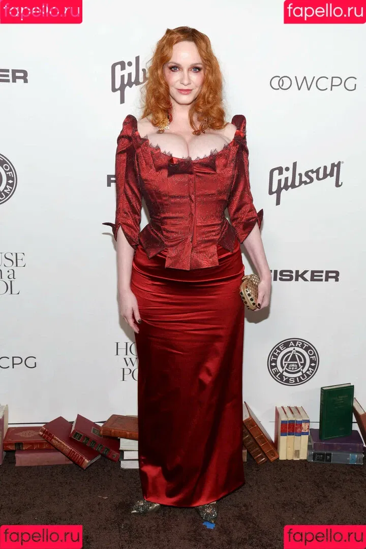 Christina Hendricks / actuallychristinahendricks Onlyfans Photo Gallery 
