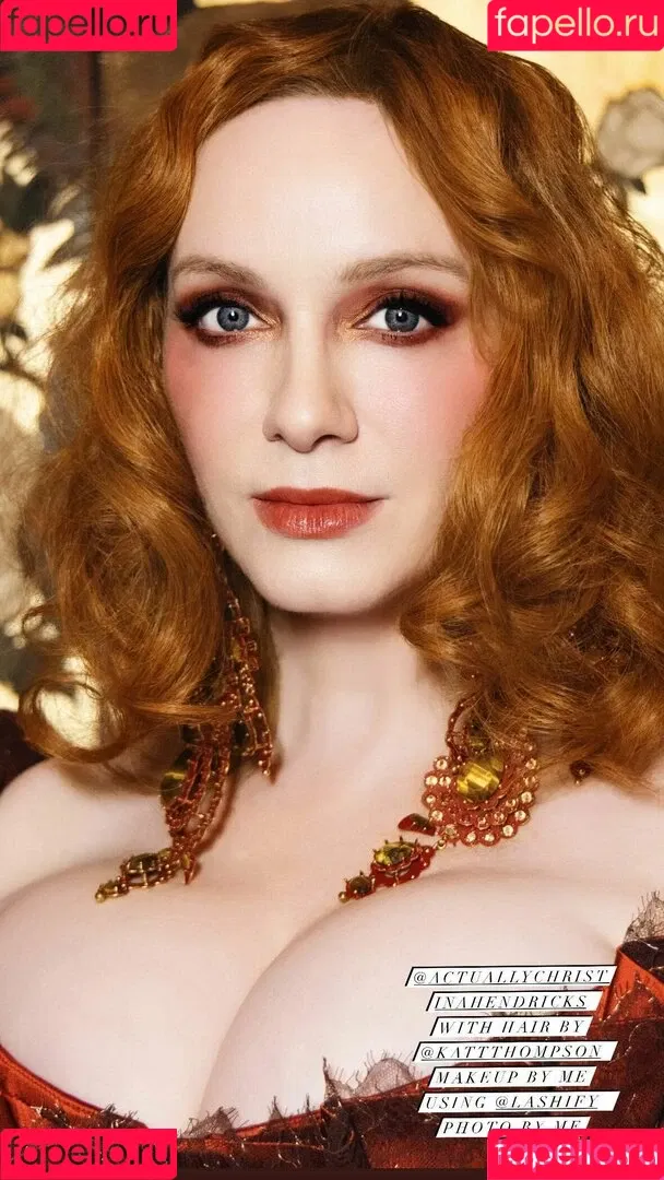 Christina Hendricks / actuallychristinahendricks Onlyfans Photo Gallery 