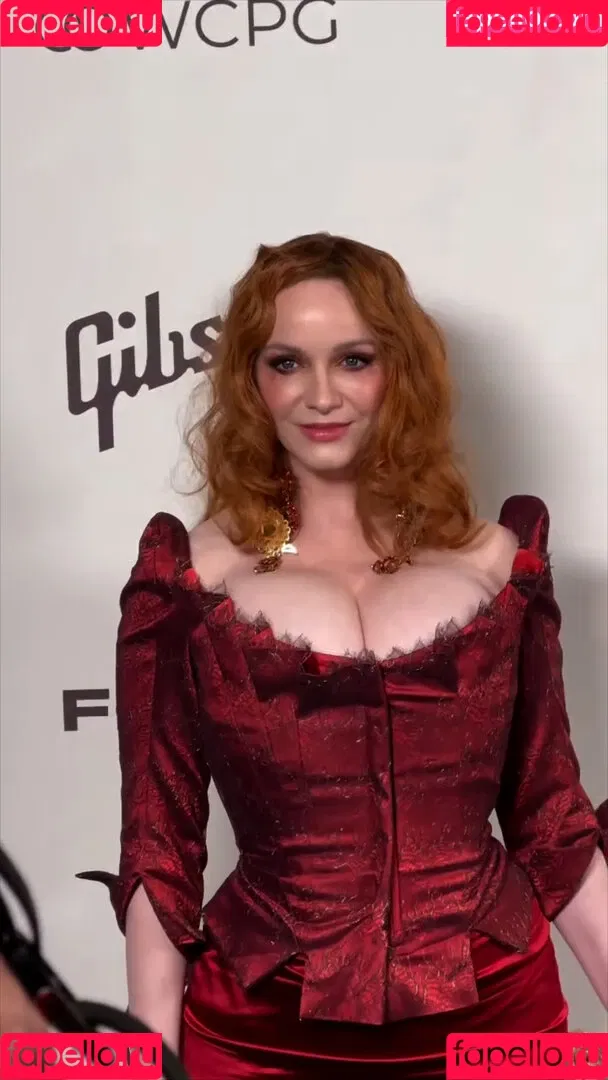 Christina Hendricks / actuallychristinahendricks Onlyfans Photo Gallery 