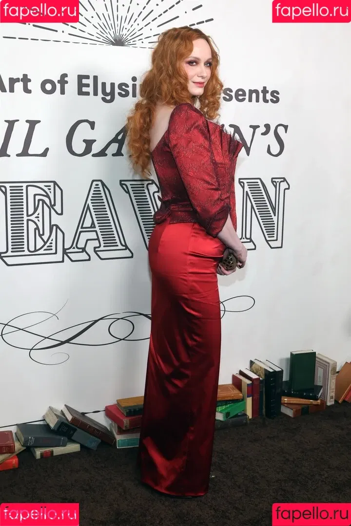 Christina Hendricks / actuallychristinahendricks Onlyfans Photo Gallery 